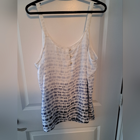 Reitmans camisole with fade pattern in size 18 plus - Picture 2 of 6